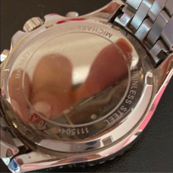 MICHAEL KORS WATCH - Picture 3 of 4